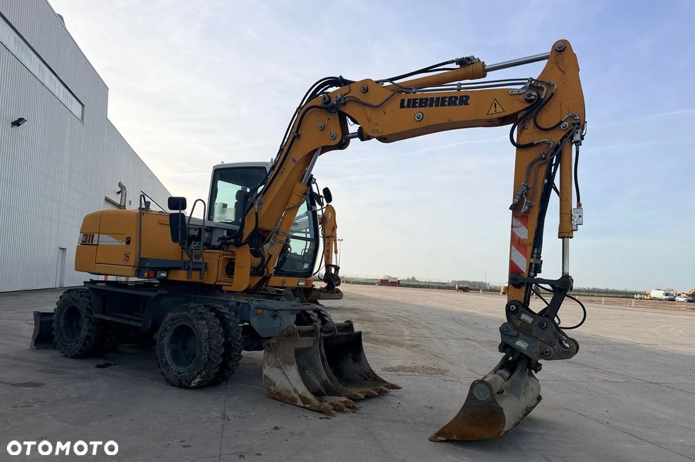 Liebherr A311 Litronic - 3