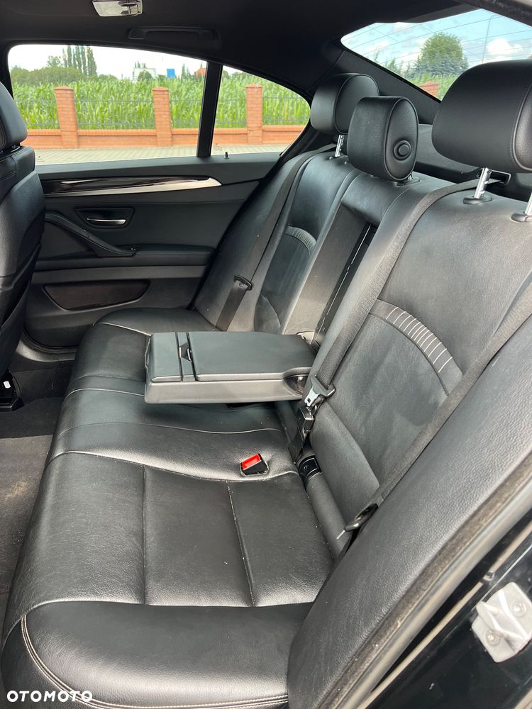 BMW Seria 5 525d Sport-Aut Luxury Line - 20