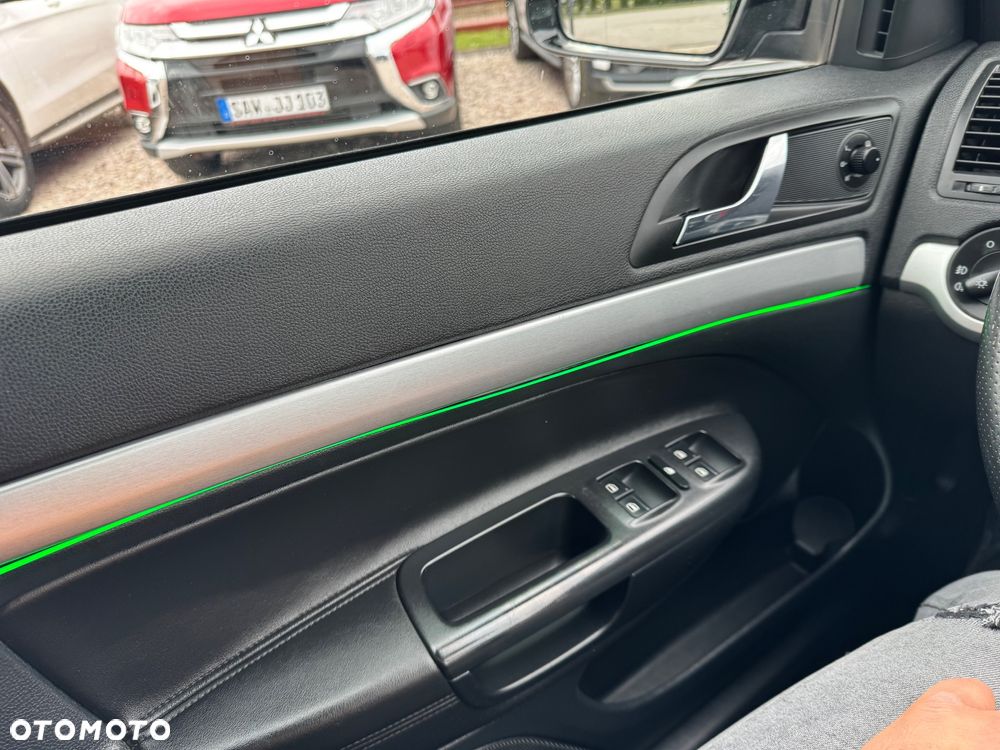 Skoda Octavia 2.0 TDI CR DPF RS - 33