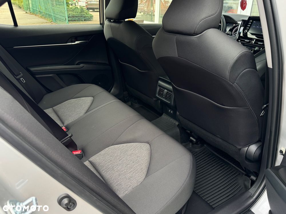 Toyota Camry 2.5 Hybrid Comfort CVT - 12