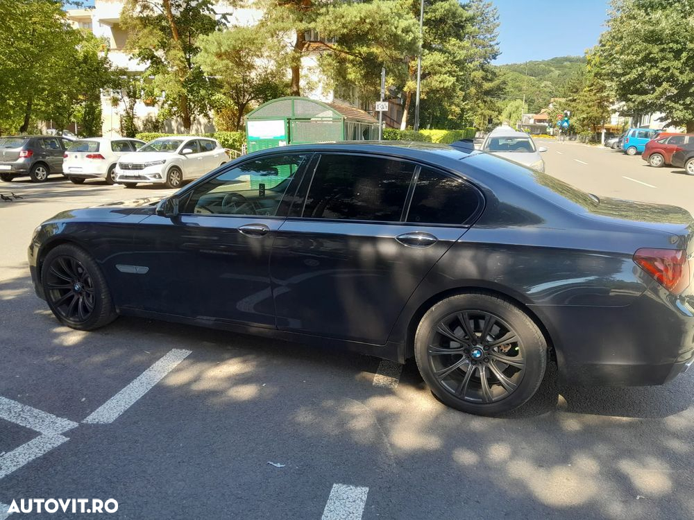 BMW Seria 7 740d xDrive - 2