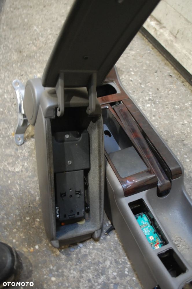 TUNEL ŚRODKOWY KOMPLETNY 2 DIN + PODŁOKIETNIK SKÓRA AUDI A6 C5 LIFT - 7