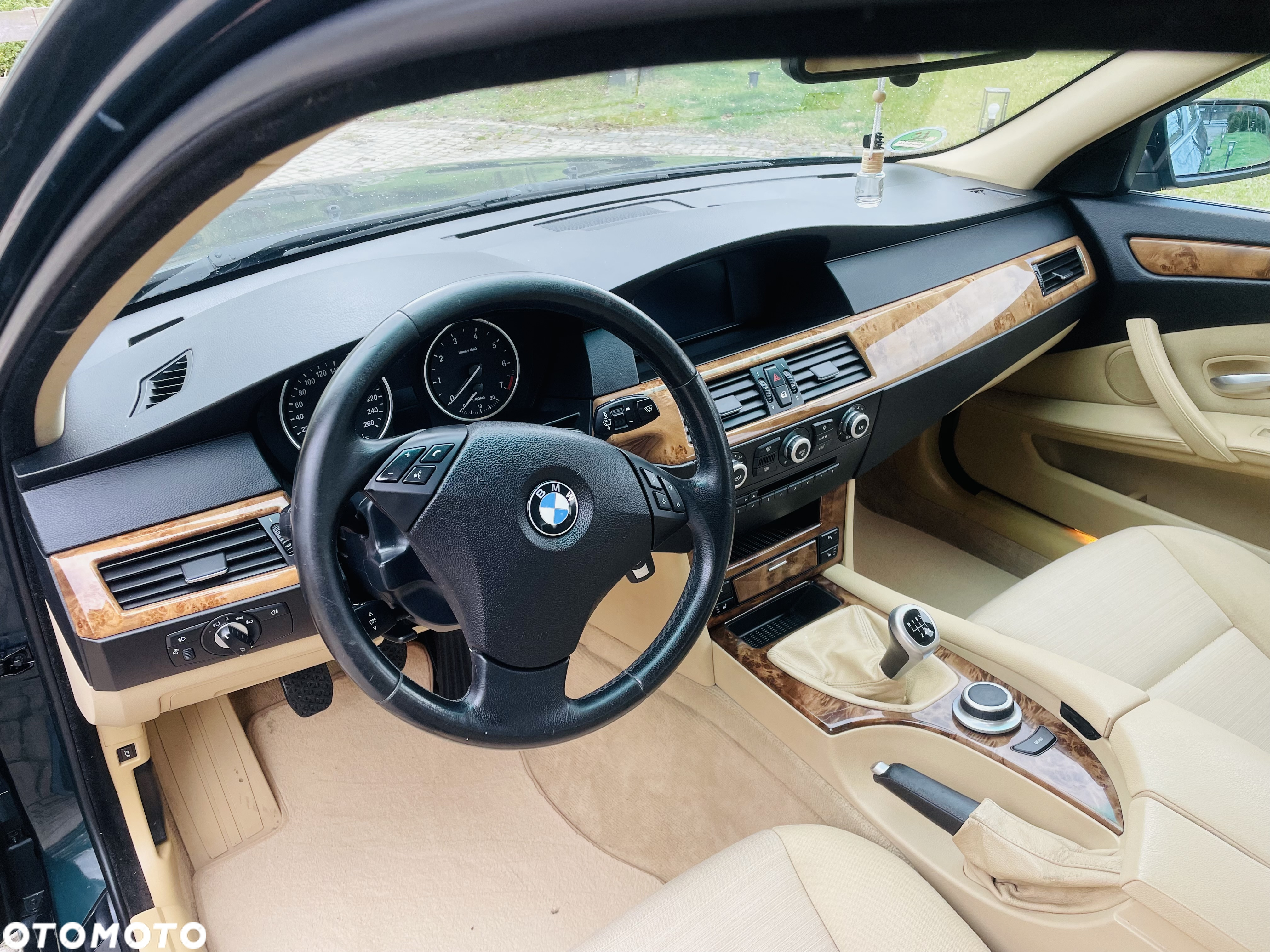 BMW Seria 5 525i - 14