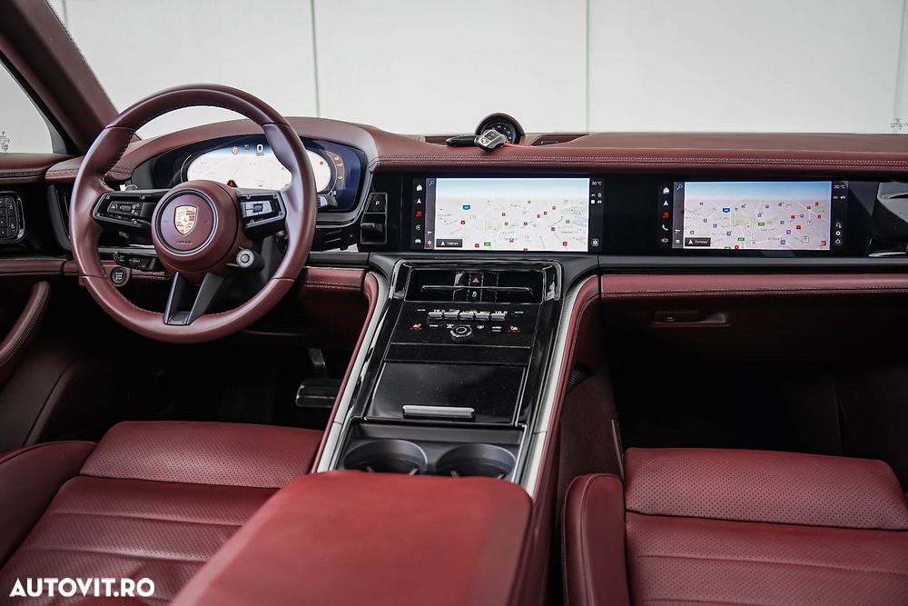 Porsche Panamera 4 E-Hybrid - 4