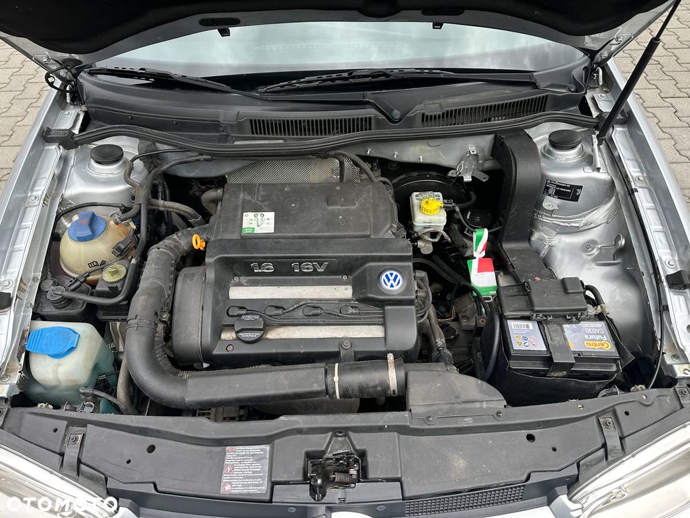 Volkswagen Golf 1.6 Basis - 15