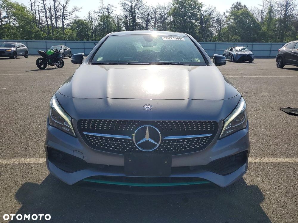 Mercedes-Benz CLA 250 4Matic 7G-DCT AMG Line - 2