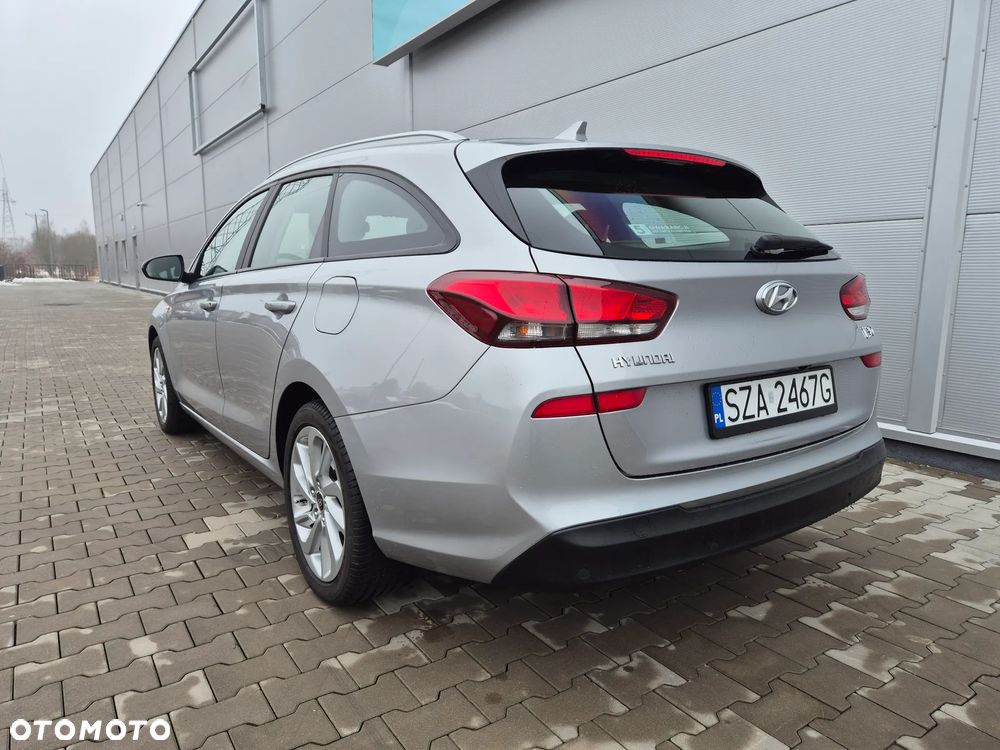 Hyundai i30 1.5 DPI Comfort - 9