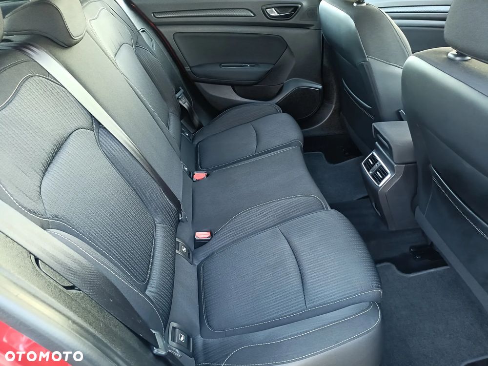 Renault Megane TCe 140 GPF LIMITED - 9