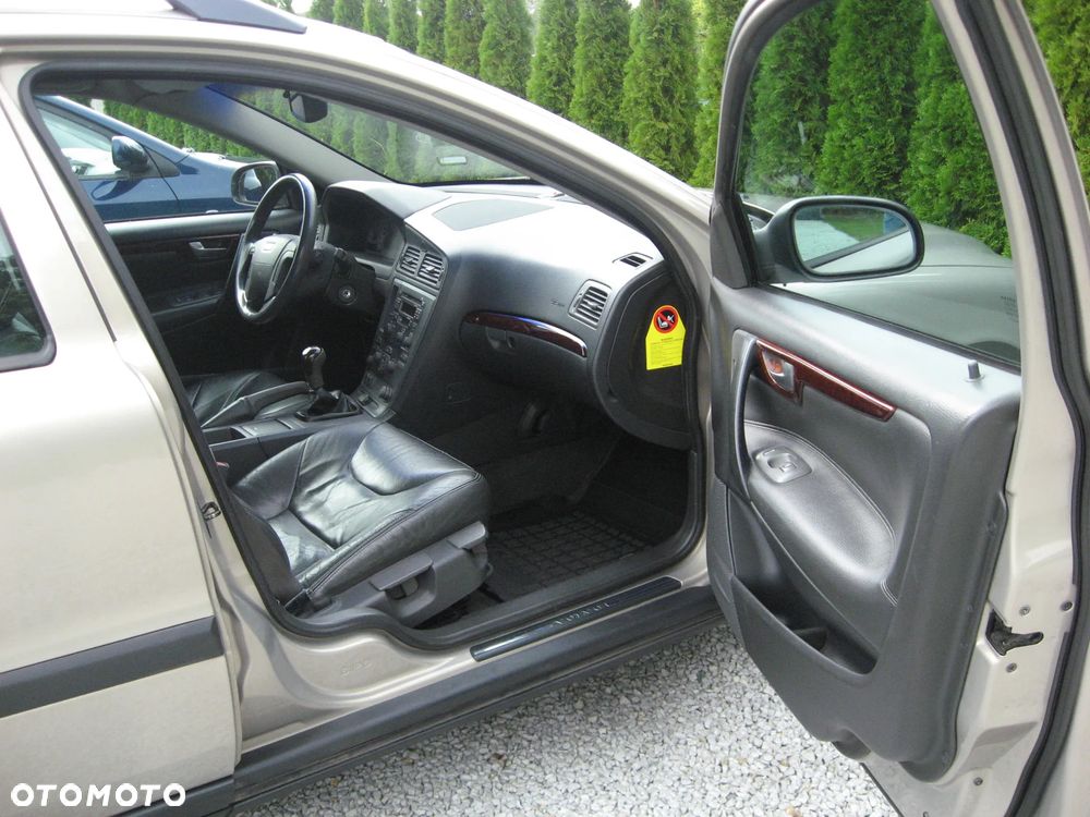 Volvo V70 2.4 Summum - 6