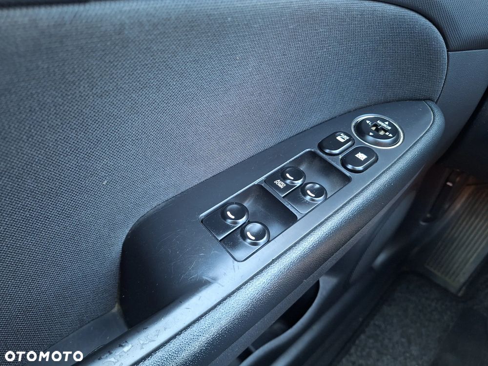 Hyundai i30 i30cw 1.6 Edition Plus - 17