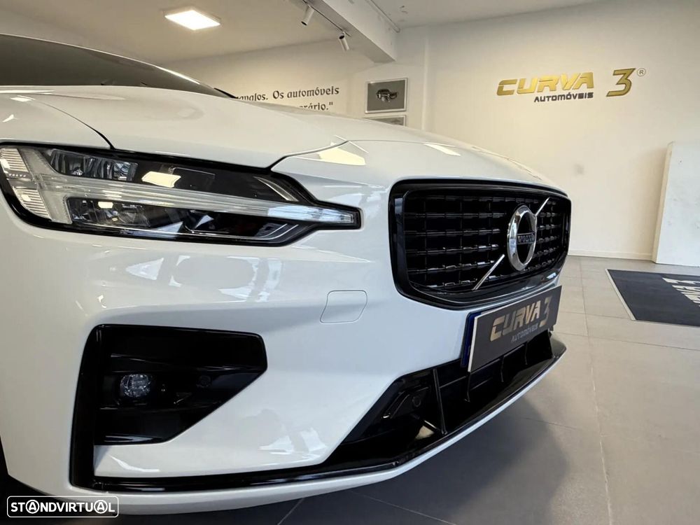 Volvo V60 2.0 B4 R-Design Geartronic - 25