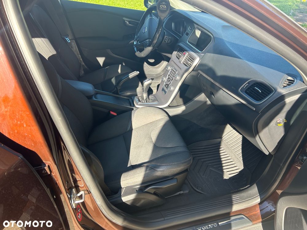 Volvo V40 Cross Country D3 Drive-E Kinetic - 4