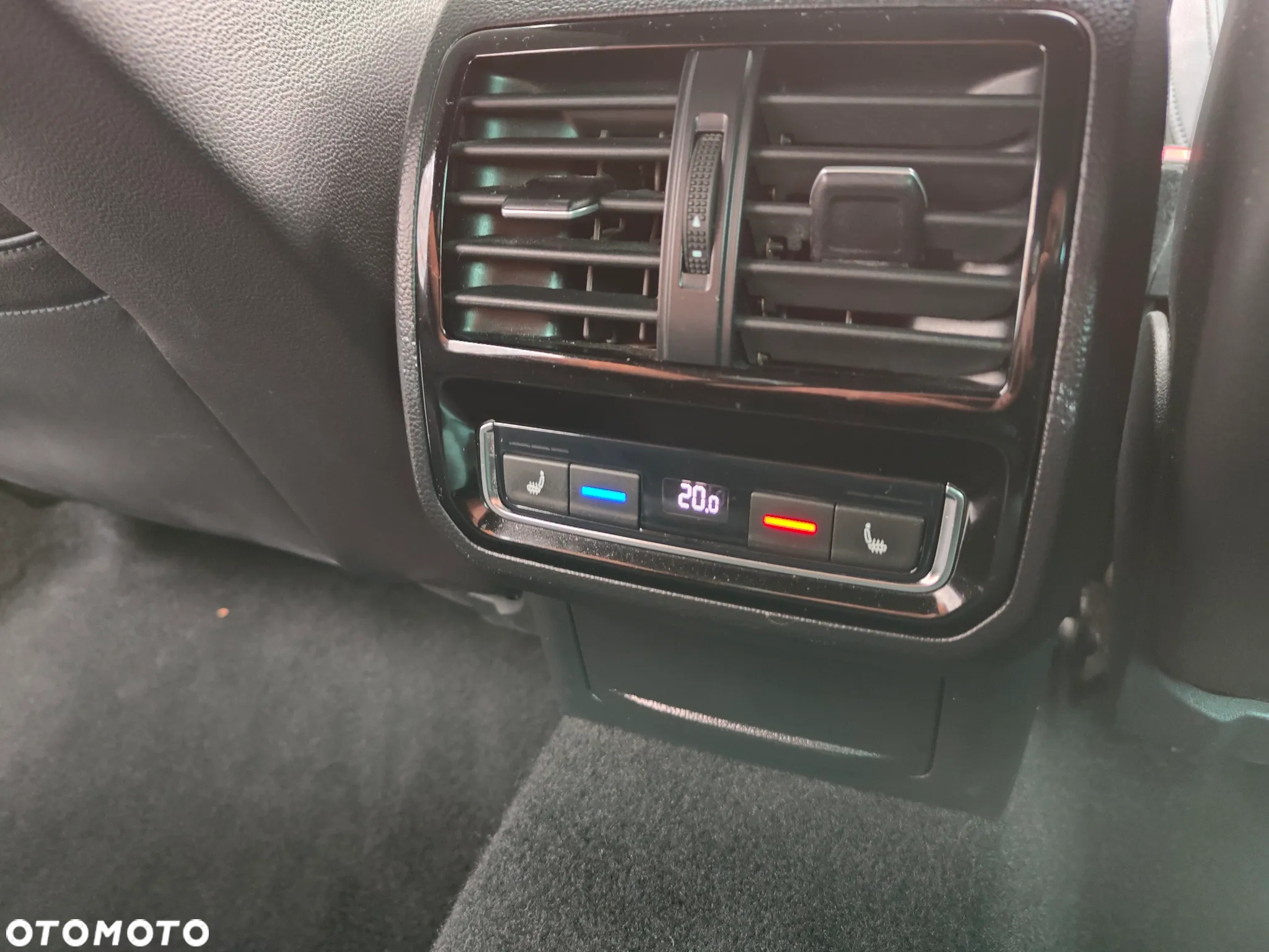 Volkswagen Passat 2.0 TDI BMT Highline - 19