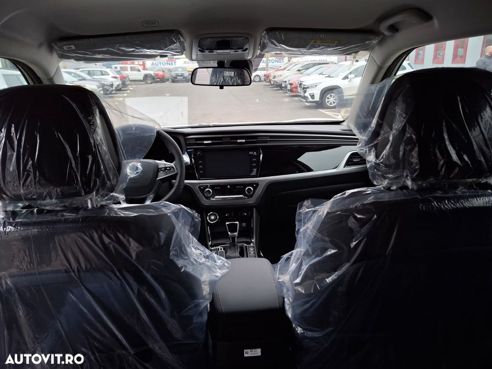 KG Mobility Korrando - 9