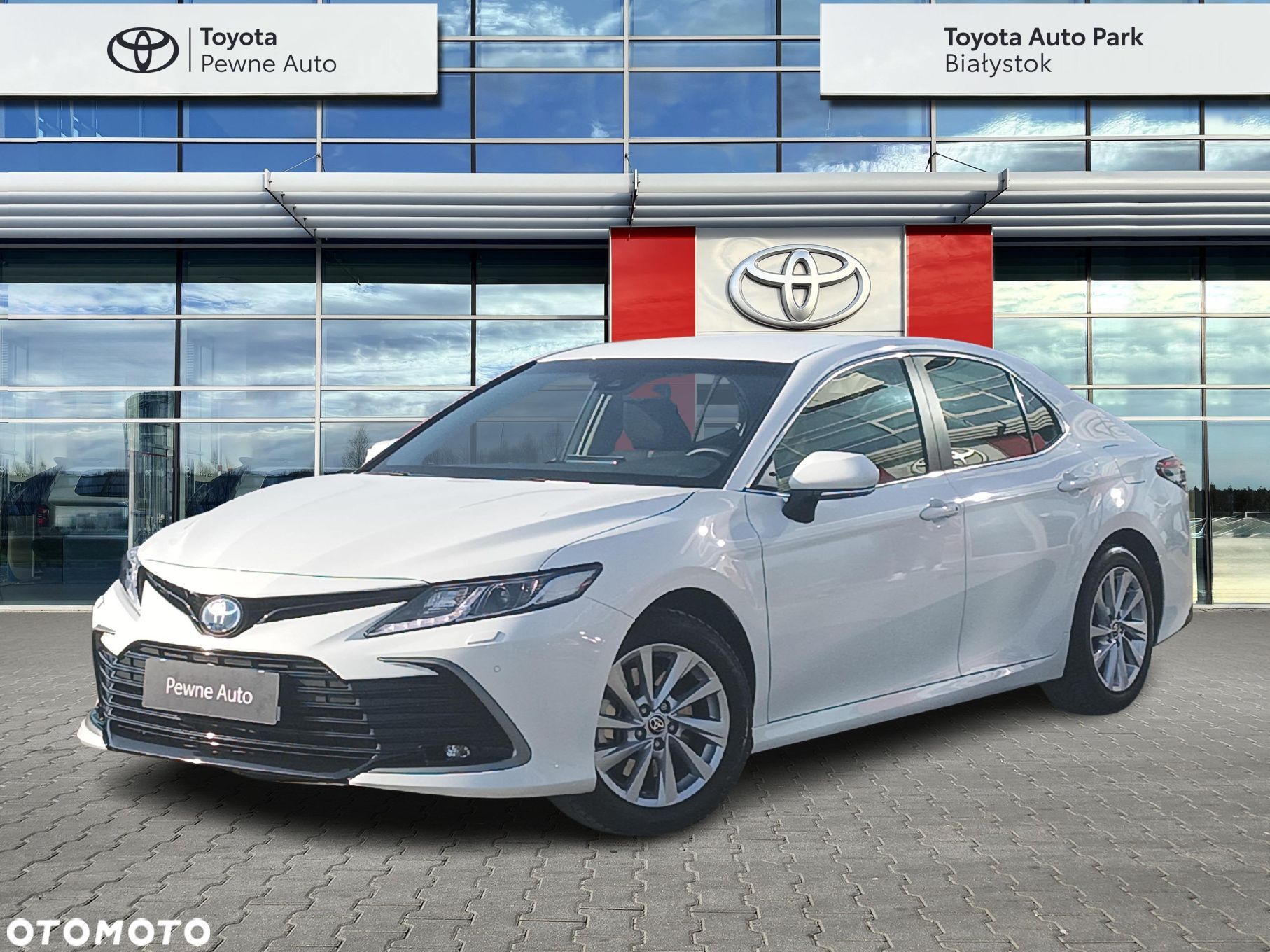 Toyota Camry - 1