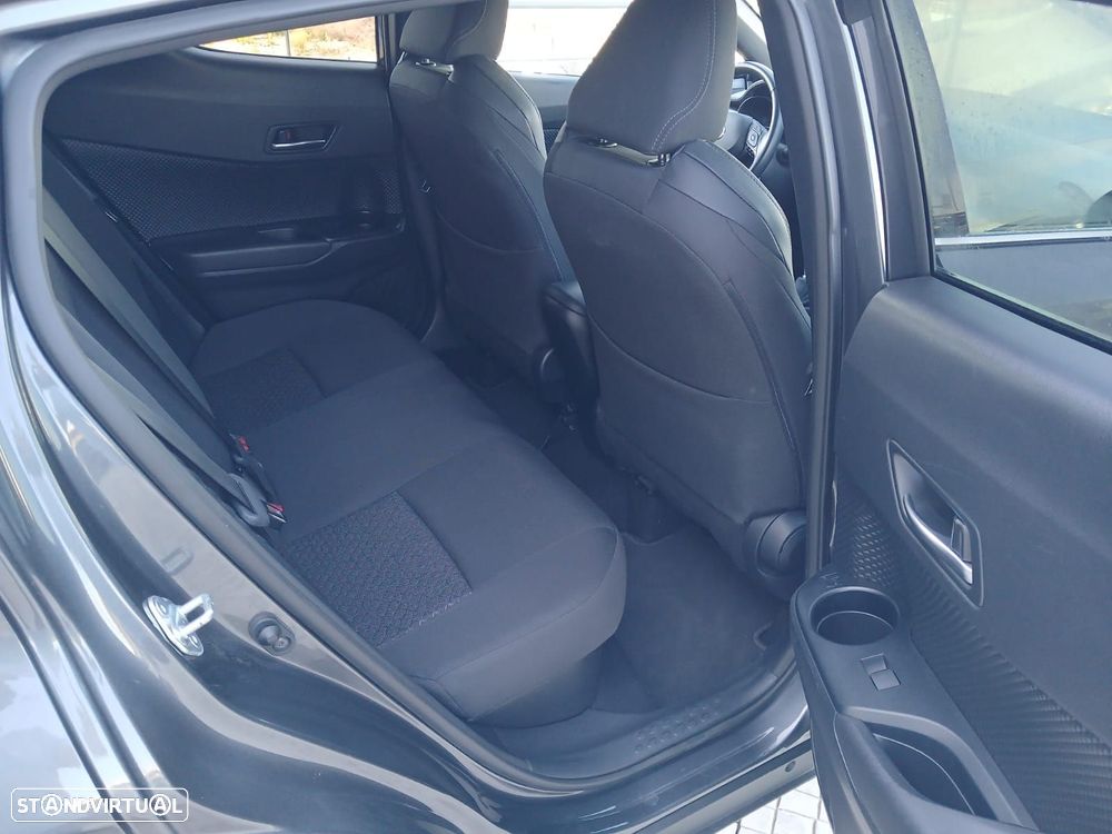 Toyota C-HR - 10