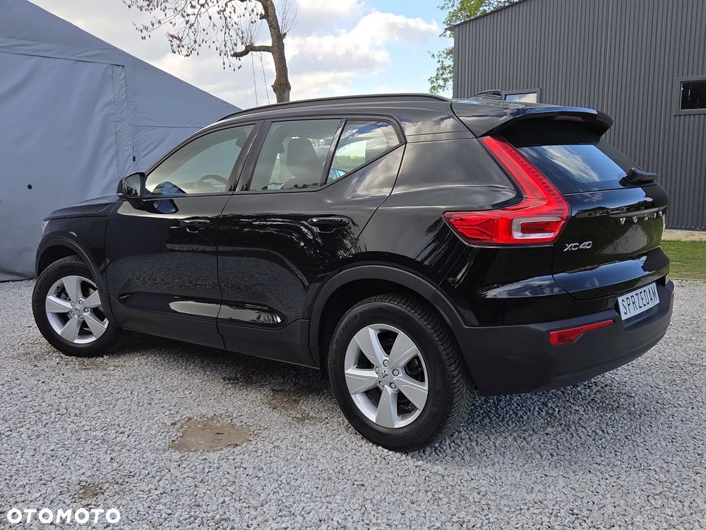 Volvo XC 40 T2 Momentum - 36