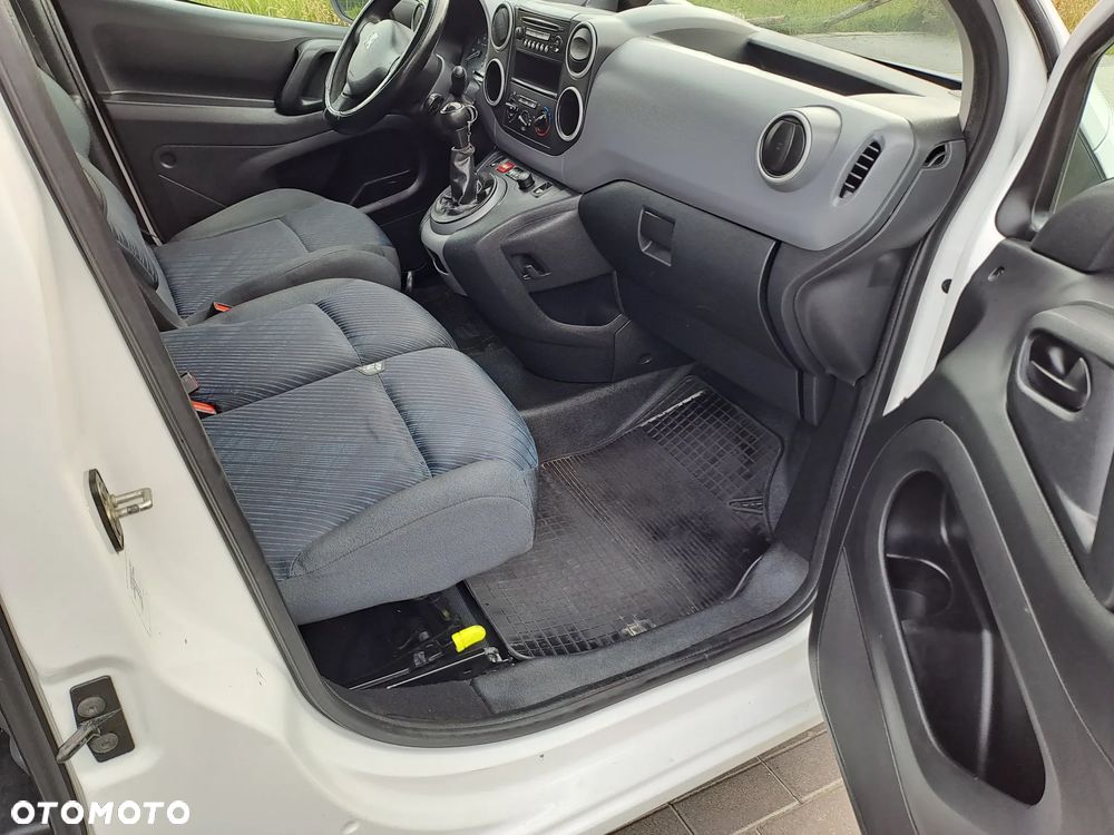 Peugeot Partner 1.6 HDI / 3 osobowy/ Blaszak / Bardzo Ładny/ - 14