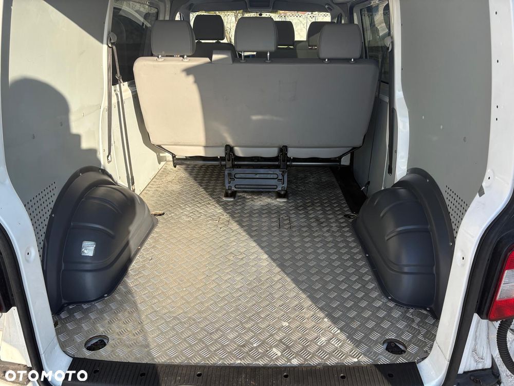 Volkswagen Transporter - 17