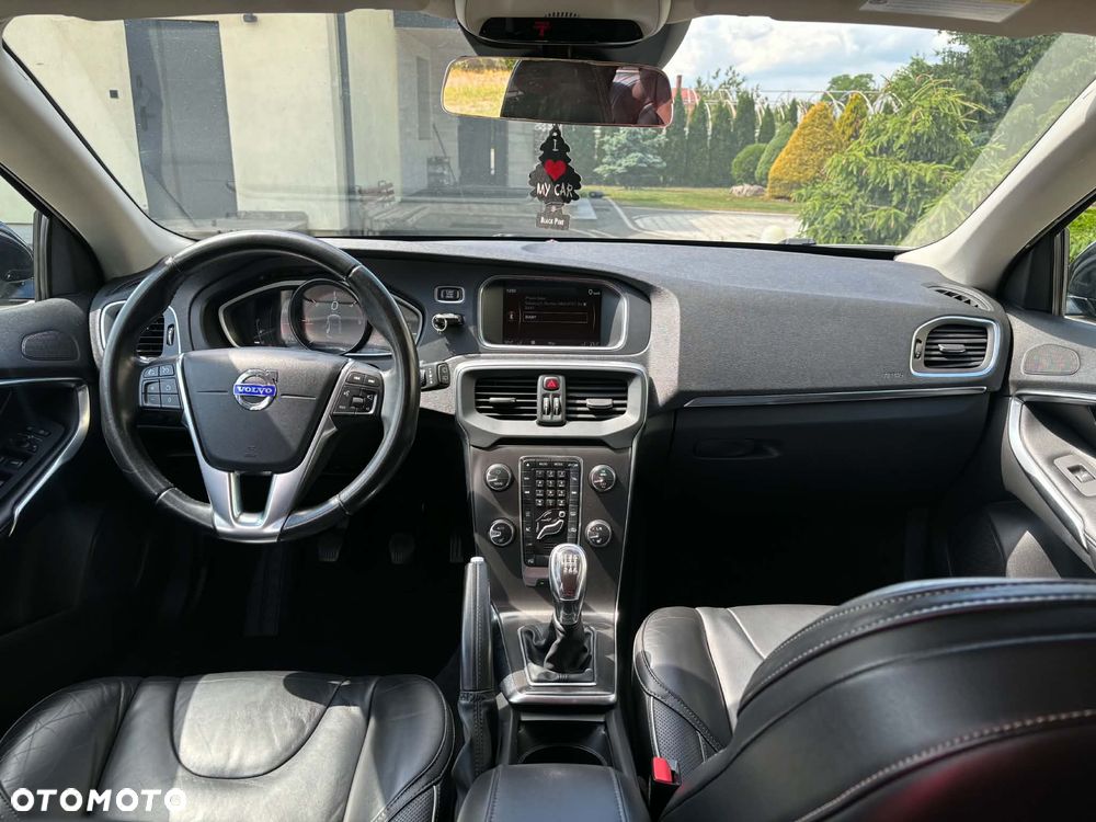 Volvo V40 D2 R Design - 31