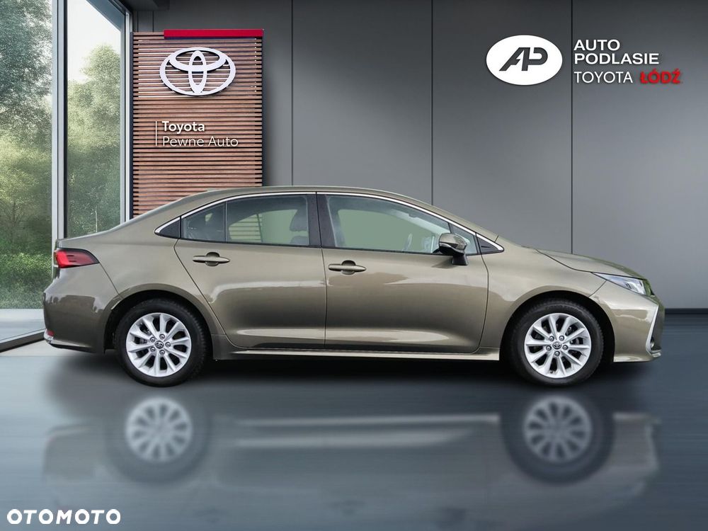 Toyota Corolla - 10