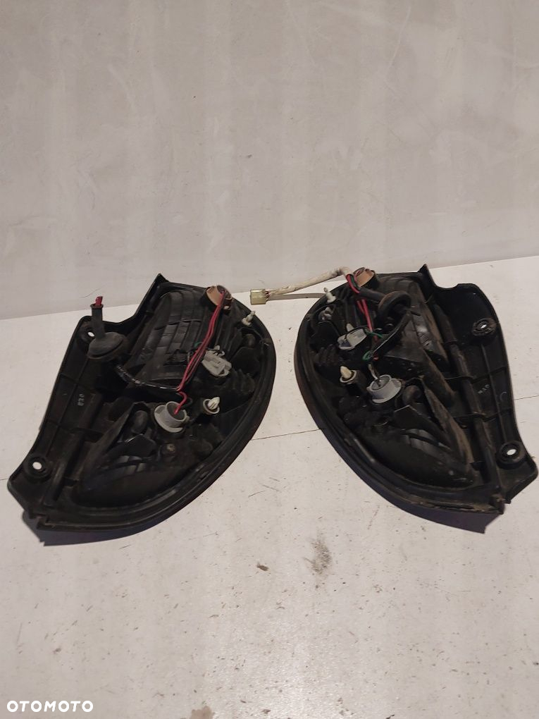 Daihatsu Sirion 1 I tylna lampa prawa lewa prawy lewy - 6