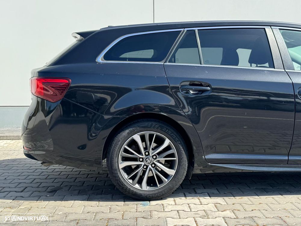 Toyota Avensis SW 2.0 D-4D Luxury+Navi - 7