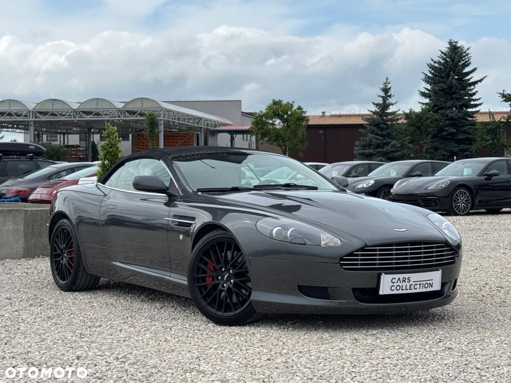 Aston Martin DB9 - 1