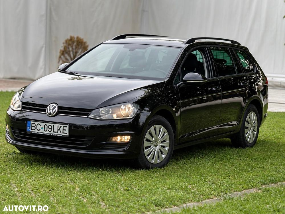 Volkswagen Golf - 1