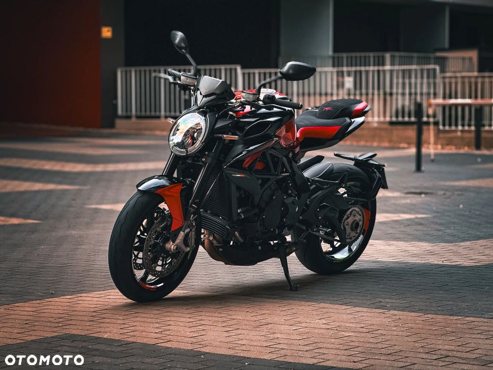 MV AGUSTA Brutale - 9