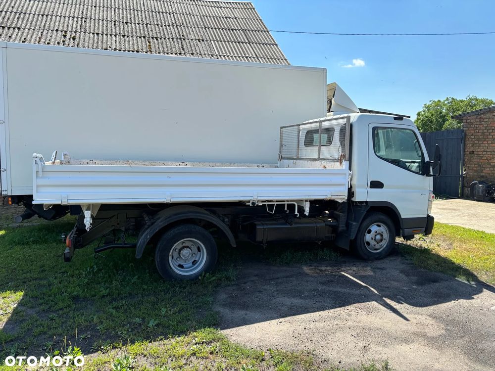 Mitsubishi CANTER FUSO - 2