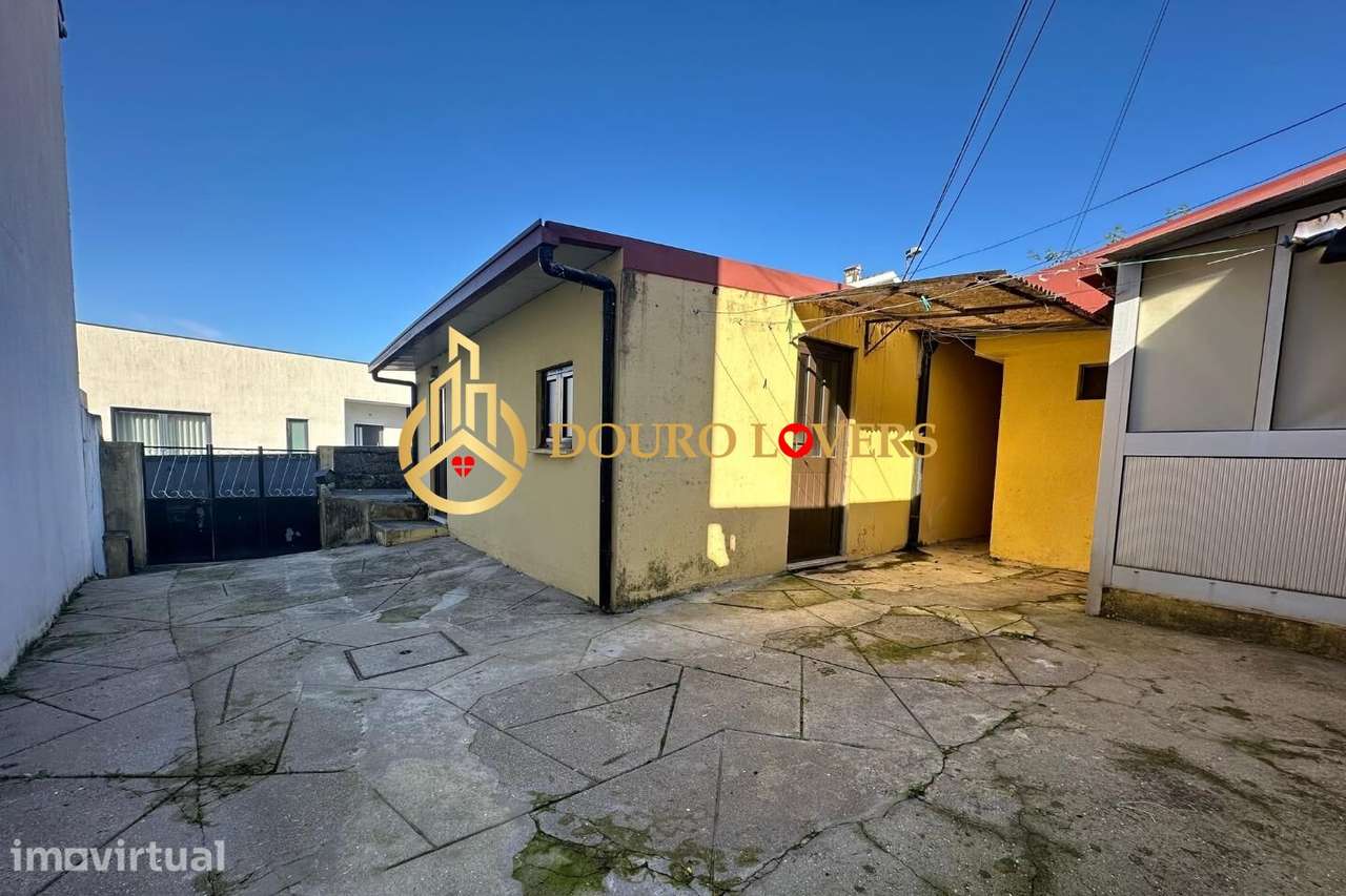 Casa Térrea com Terreno na Asprela, S. Mamede de Infesta - Grande imagem: 3/10