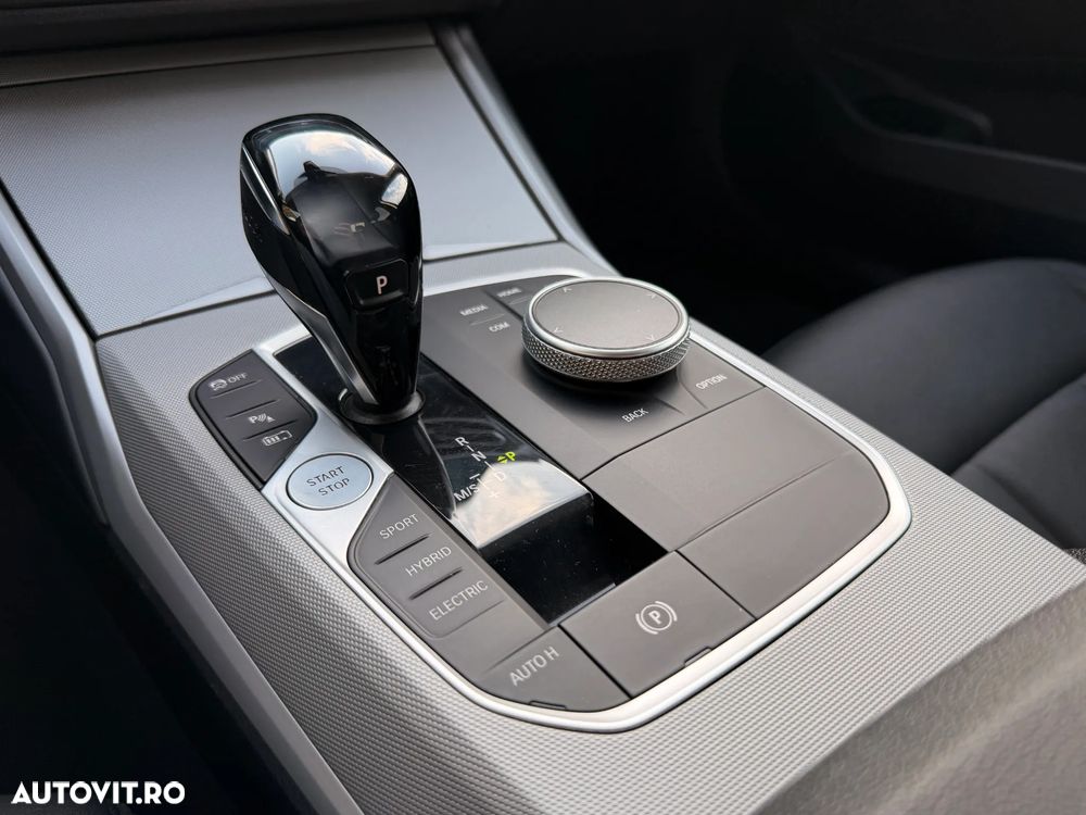 BMW Seria 3 330e Aut. Advantage - 22