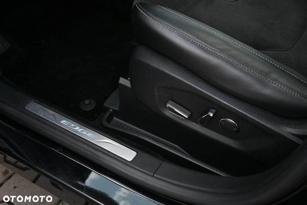 Ford Edge 2.0 TDCi Twin-Turbo 4WD ST-Line - 35