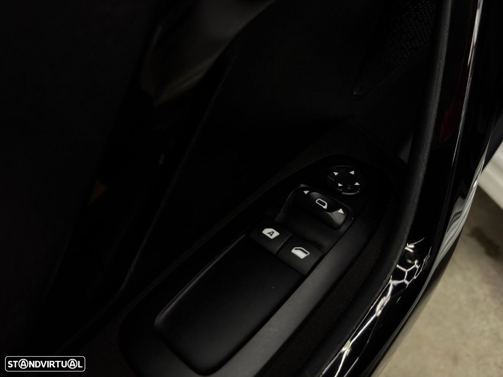 Peugeot 208 1.6 BlueHDi Style - 11