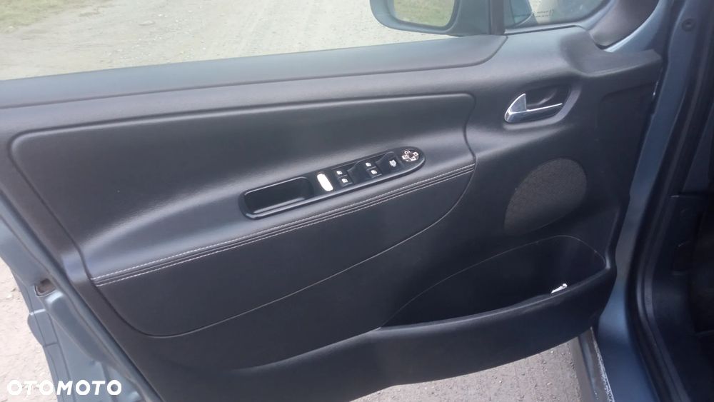 Peugeot 207 1.6 HDi 16V Sporty - 12