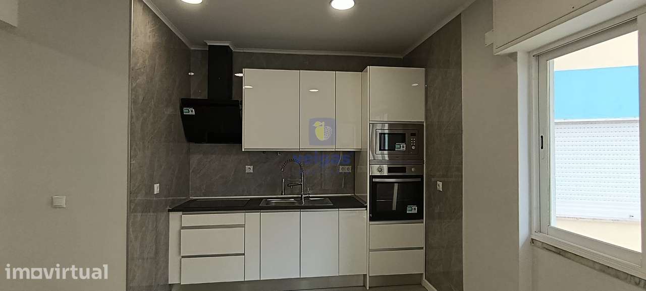 T1 na Amadora Totalmente remodelado e a Estrear - Grande imagem: 2/17