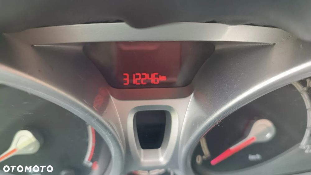 Ford Fiesta - 7