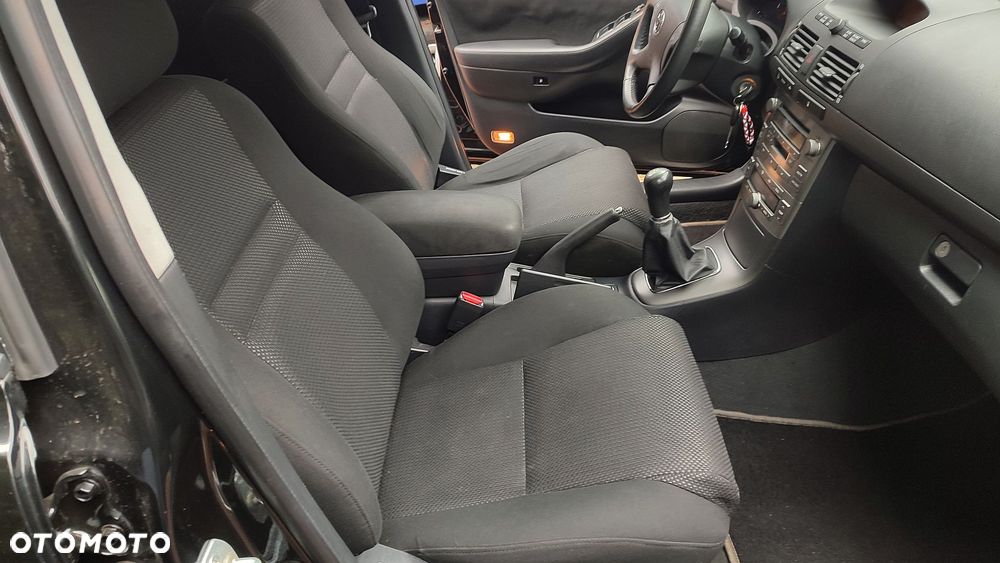 Toyota Avensis 1.8 VVT-i Executive - 38