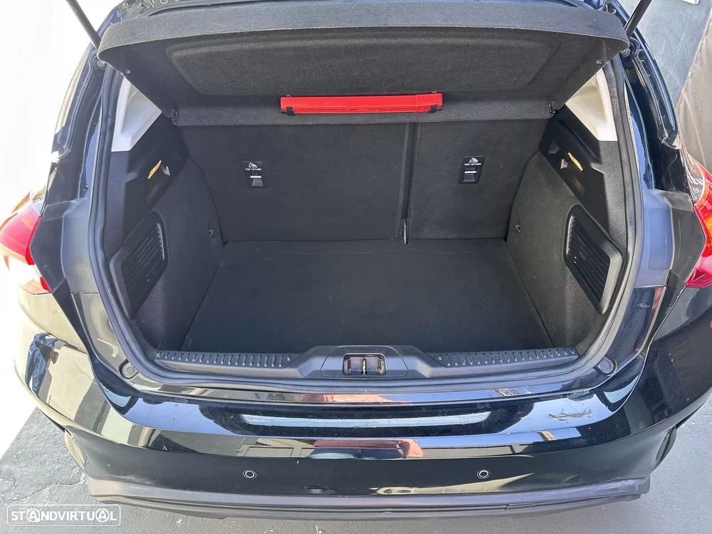 Ford Focus 1.0 EcoBoost S&S TITANIUM - 7