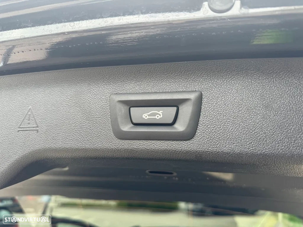 BMW 530 e Pack Desportivo M - 26