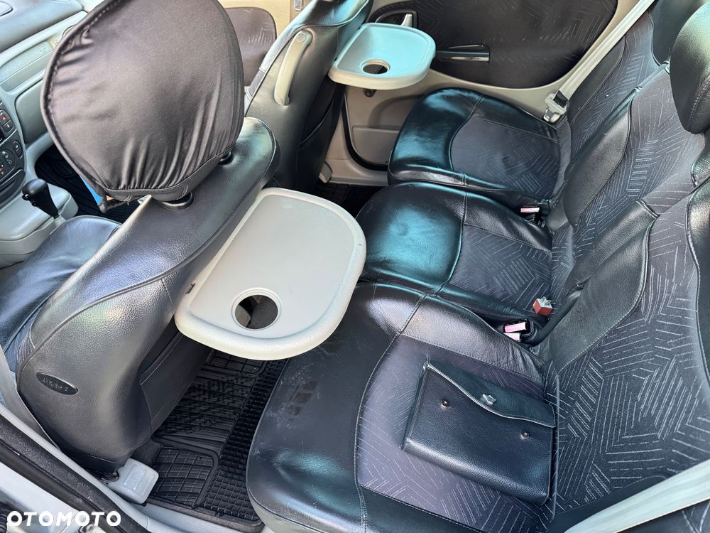 Renault Scenic 1.6 16V Privilege - 3