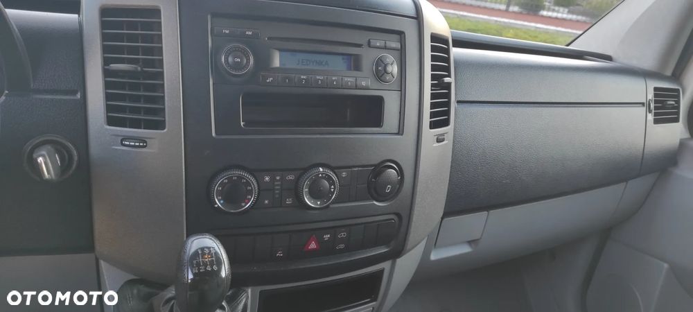 Volkswagen CRAFTER 2,5 136PS BAZWYPADKOWY XL IDEALNY - 12