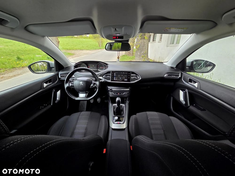 Peugeot 308 1.2 PureTech GPF Allure S&S - 27