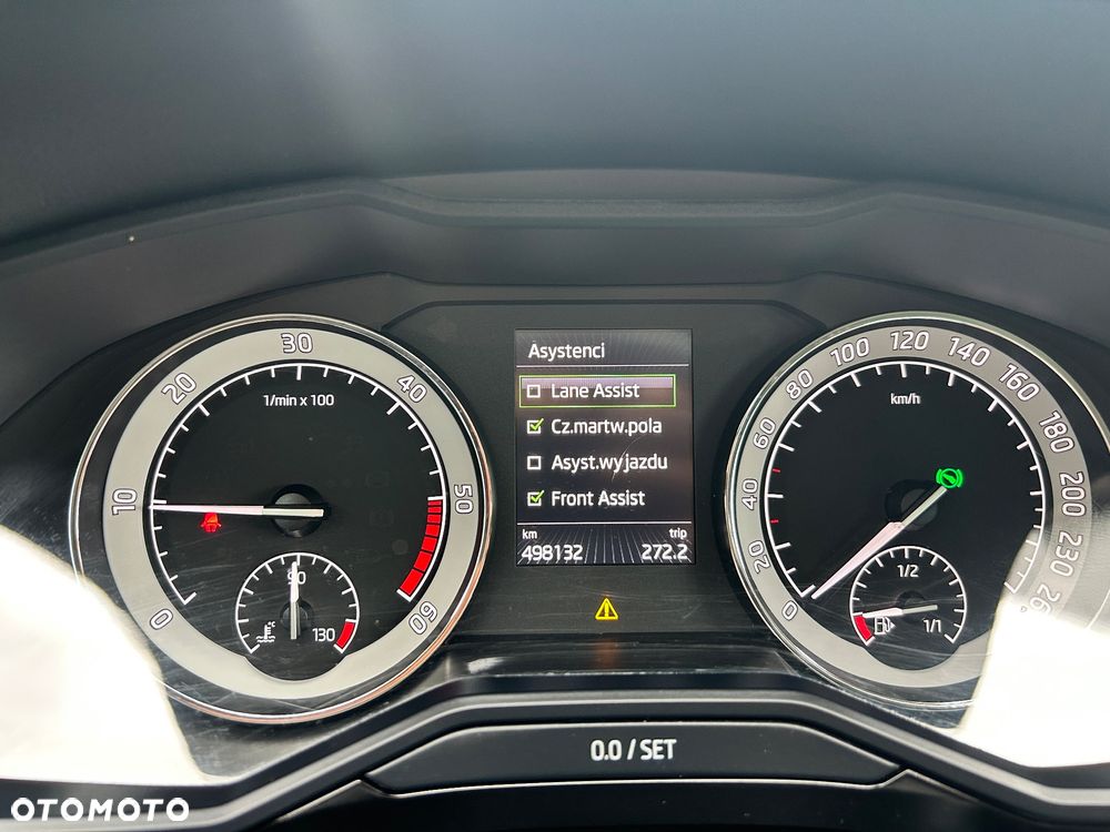 Skoda Superb 2.0 TDI L&K DSG - 23