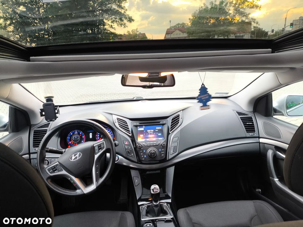 Hyundai i40 1.7 CRDi Comfort + - 27