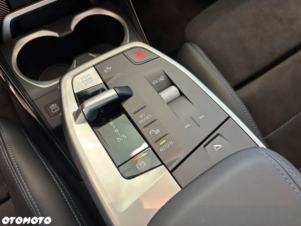 BMW X1 sDrive20i mHEV - 16