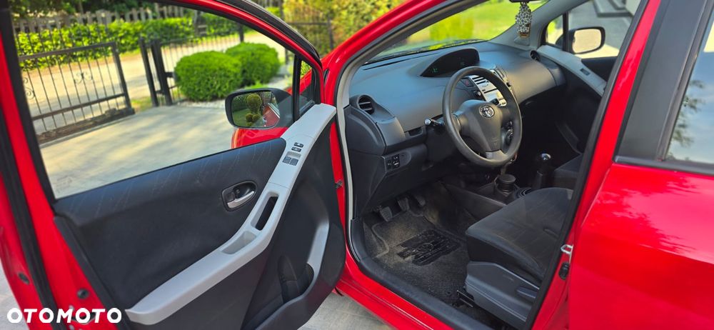 Toyota Yaris - 9