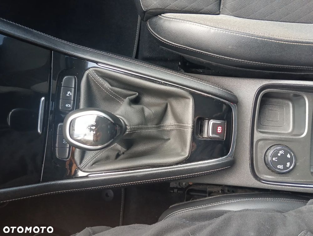 Opel Grandland X 1.5 D Start/Stop Business Edition - 32