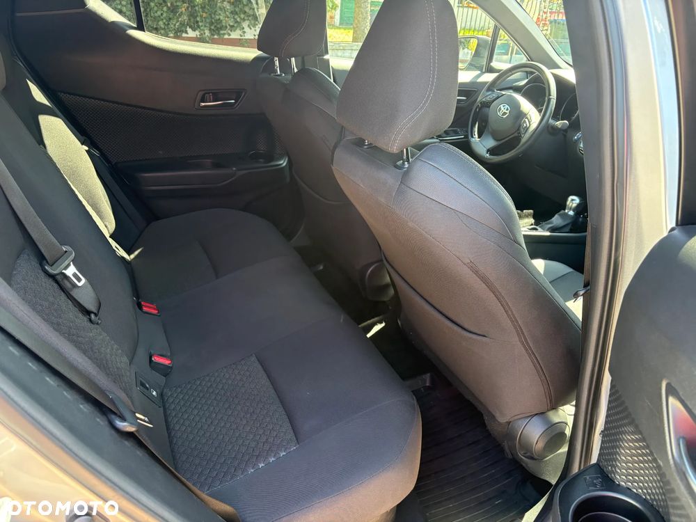 Toyota C-HR Business-Edition - 17